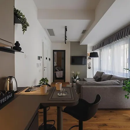 Maison Melo - Exclusive Downtown Center Apartment