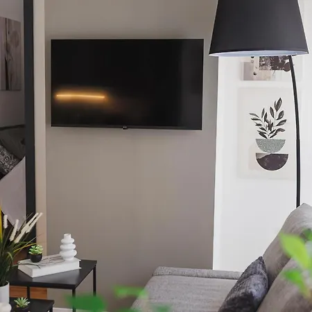 Maison Melo - Exclusive Downtown Center Apartment *