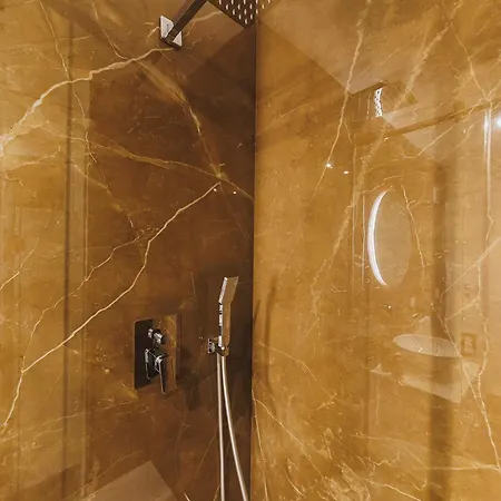 Maison Melo - Exclusive Downtown Center Apartment