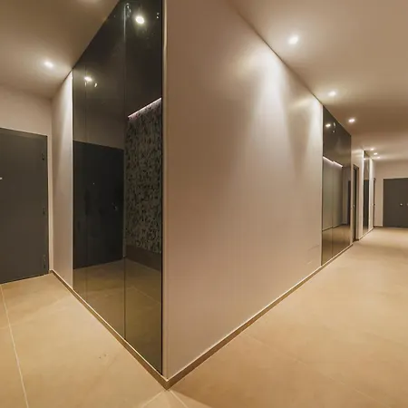 Maison Melo - Exclusive Downtown Center Apartment